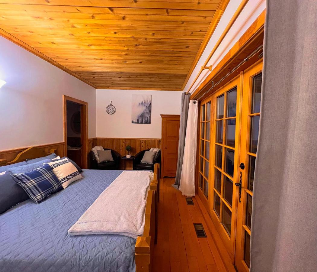 Auberge Au Poste De Traite Sainte-Famille Exterior foto